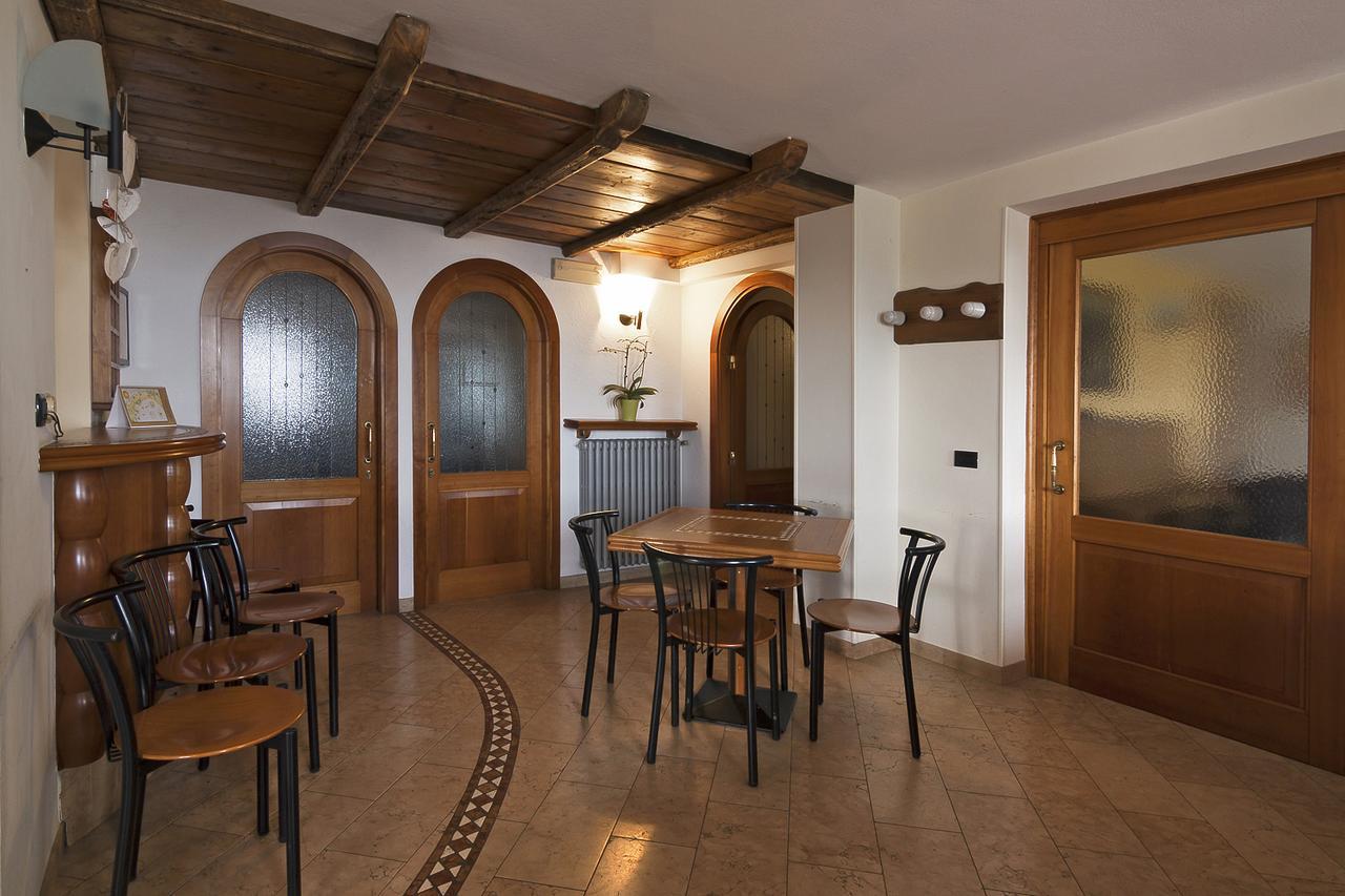 Albergo Ristorante Leso Боско-Кьезануова Экстерьер фото