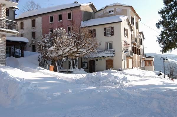 Albergo Ristorante Leso Боско-Кьезануова Экстерьер фото