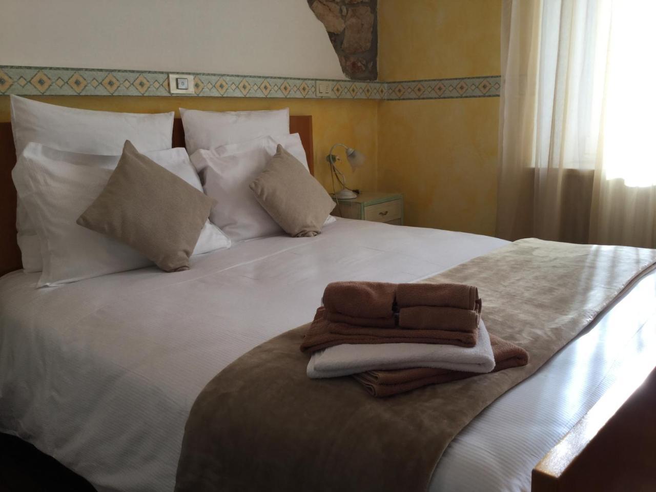 Albergo Ristorante Leso Боско-Кьезануова Экстерьер фото