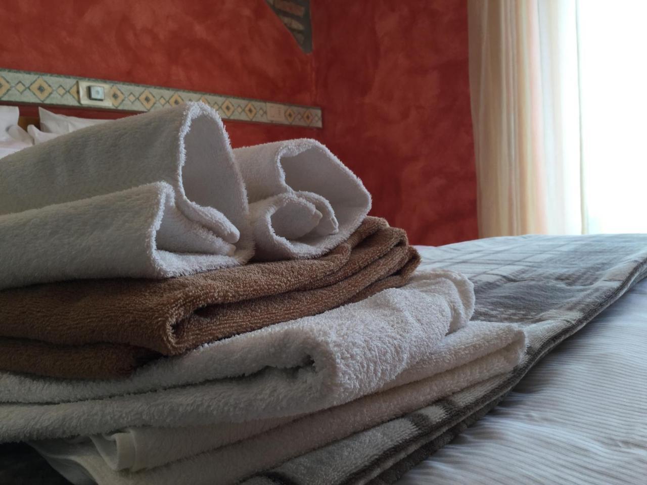 Albergo Ristorante Leso Боско-Кьезануова Экстерьер фото