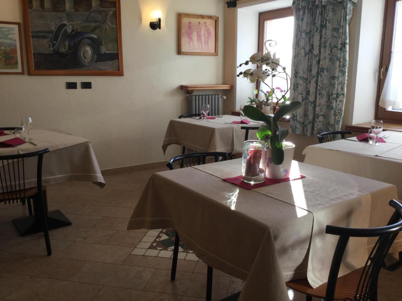 Albergo Ristorante Leso Боско-Кьезануова Экстерьер фото